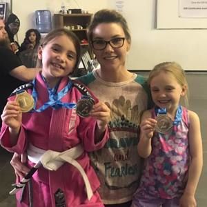 Meet your Posher, Danielle